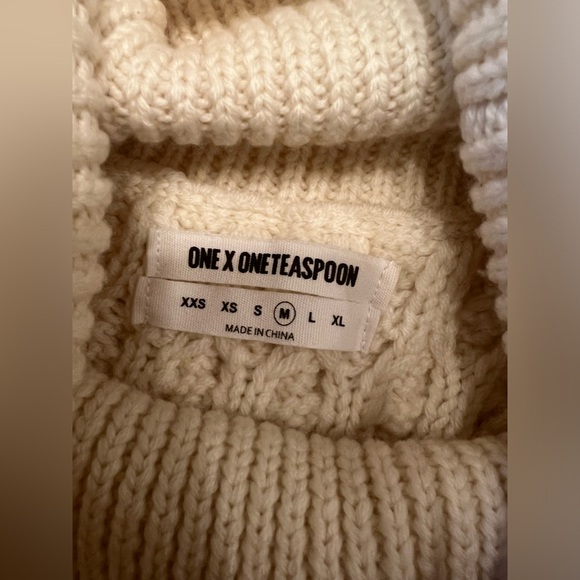 One Teaspoon Racerback Cowl Neck Sweater size Medium - Picture 5 of 7